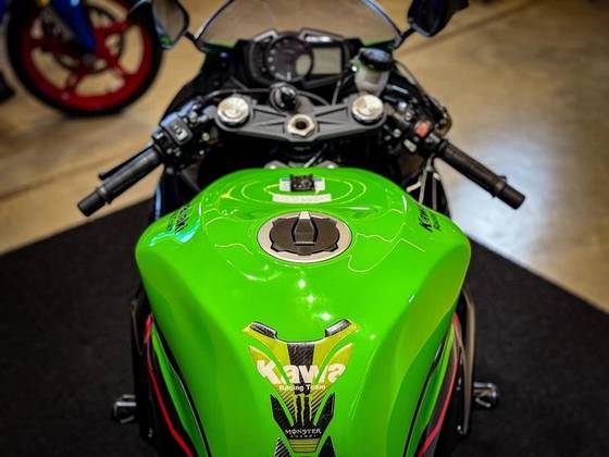 KAWASAKI NINJA ZX-6R 